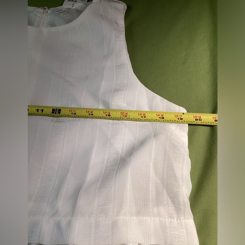 BE YOU TIFUL NEWT SLEEVELESS WHITE TOP - Picture 9 of 13